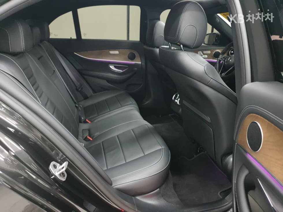 Mercedes-Benz E-Клас (W213)E250 Avantgarde - 26