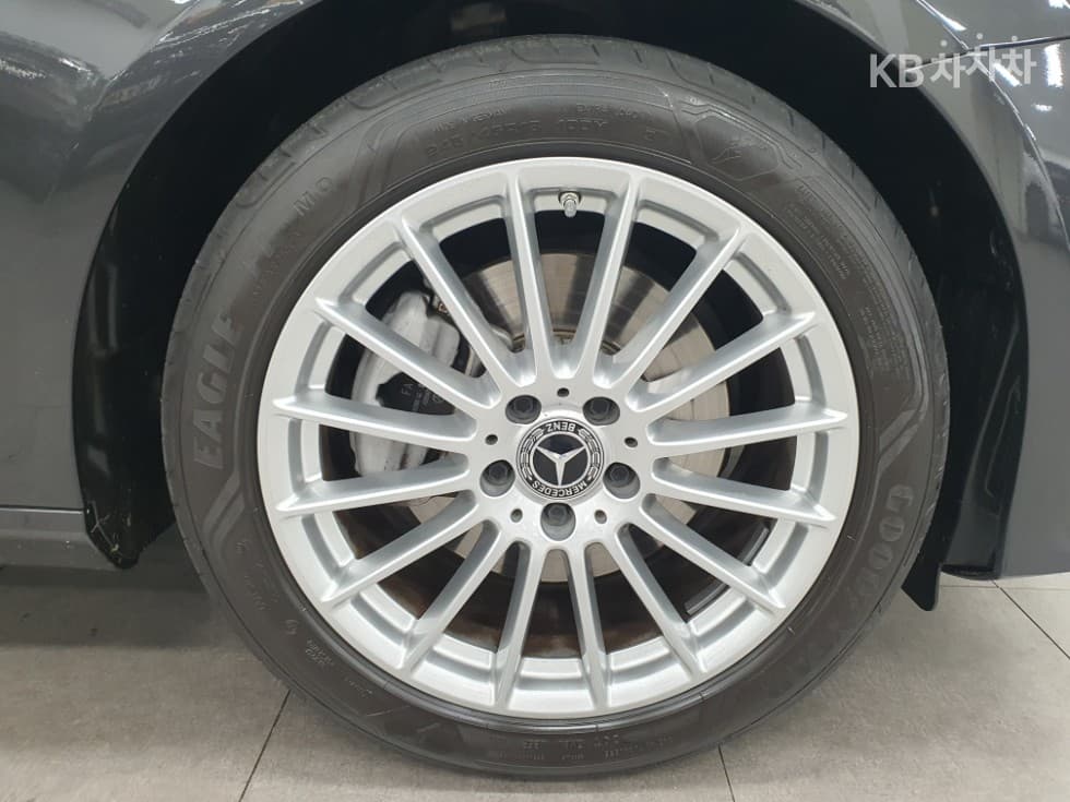 Mercedes-Benz E-Клас (W213)E250 Avantgarde - 28