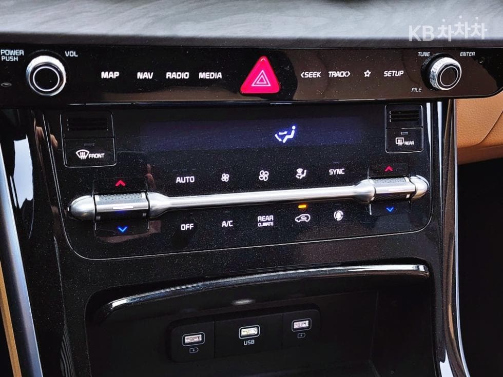 Киа Канивал 4-то поколениеD2.2 9-местен Noblesse - 13