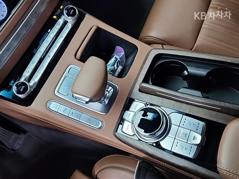 Genesis G903.8 GDi AWD Luxury - 8