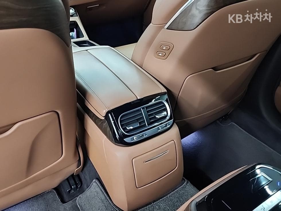 Genesis G903.8 GDi AWD Luxury - 13