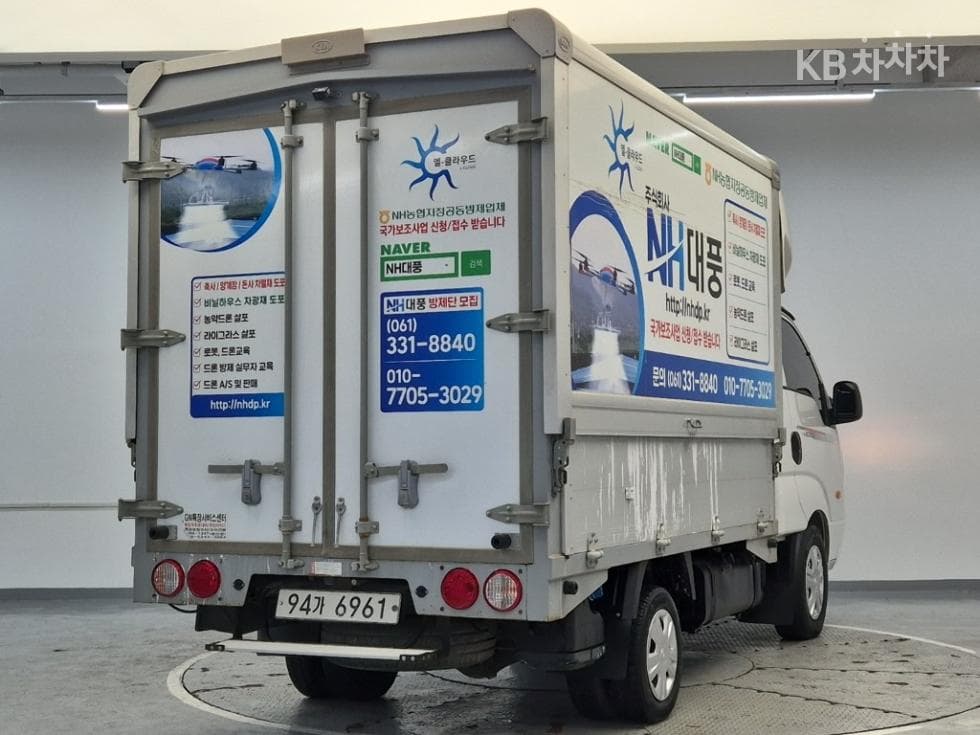 Киа Бонго 3 (лек)1 тон Wing Body Удължено междуосие Ръчна식 Королевска кабина Лукс - 3