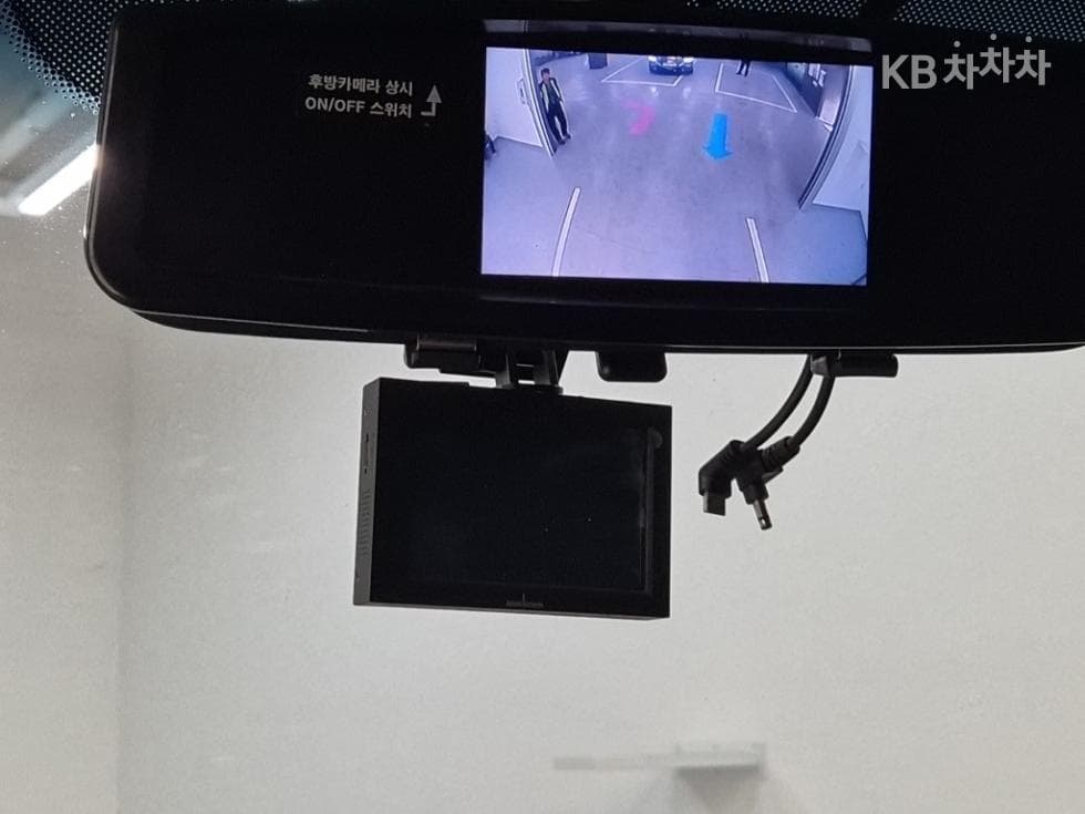 Киа Бонго 3 (лек)1 тон Wing Body Удължено междуосие Ръчна식 Королевска кабина Лукс - 13