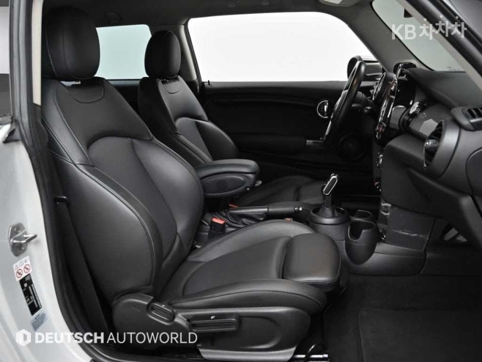 Мини Cooper1.6 SE - 10