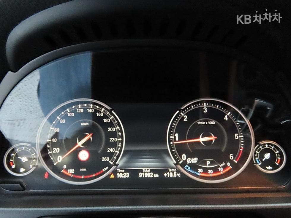 BMW Нов5 Серия520d M Air로Динамичен F10 - 8