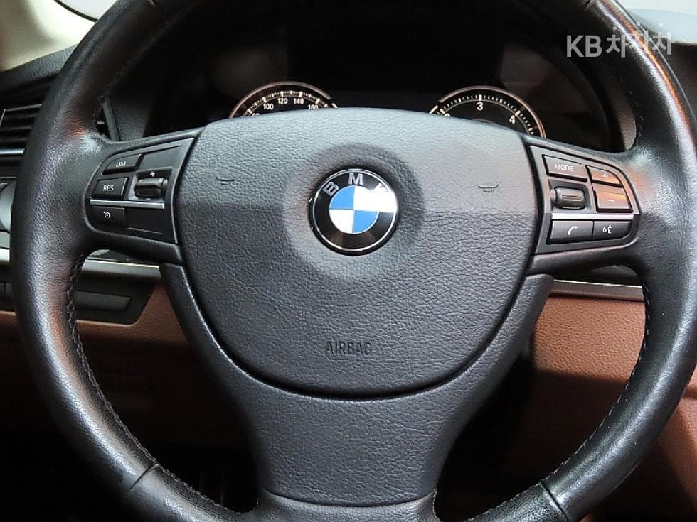 BMW Нов5 Серия520d M Air로Динамичен F10 - 17