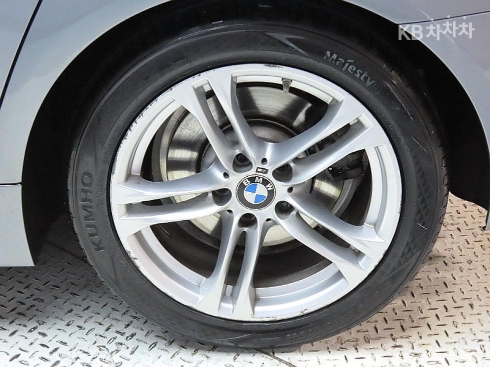 BMW Нов5 Серия520d M Air로Динамичен F10 - 20