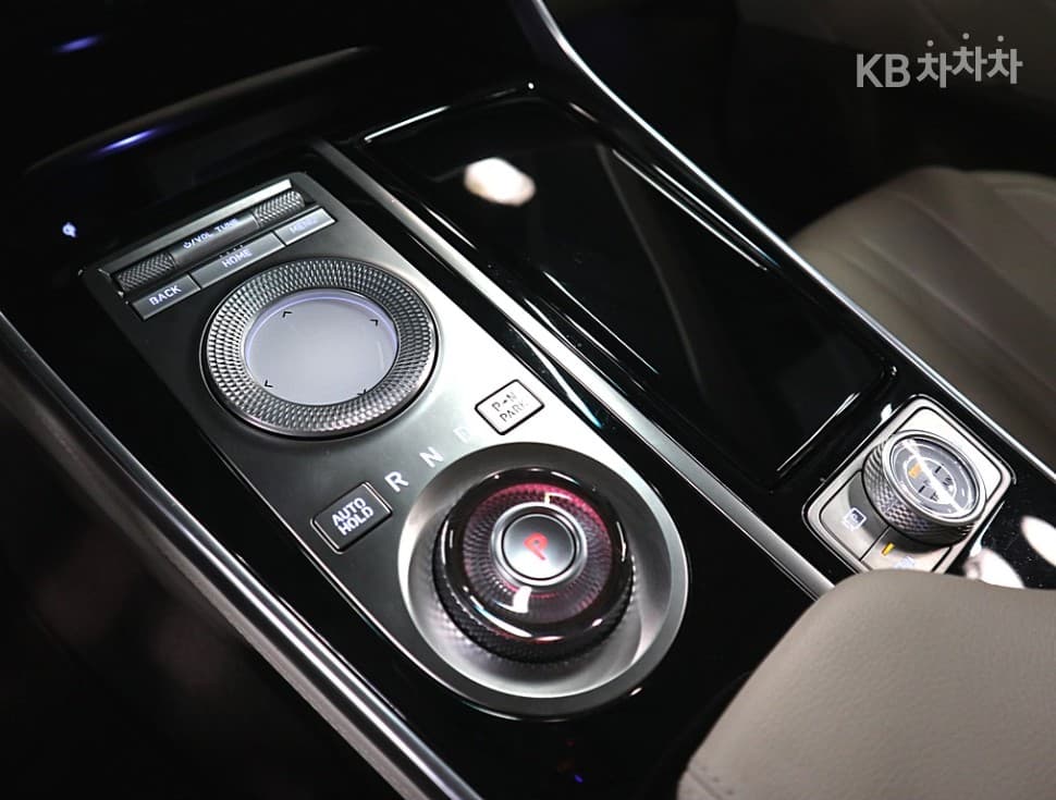 Genesis GV802.5 Turbo Gasoline AWD - 13