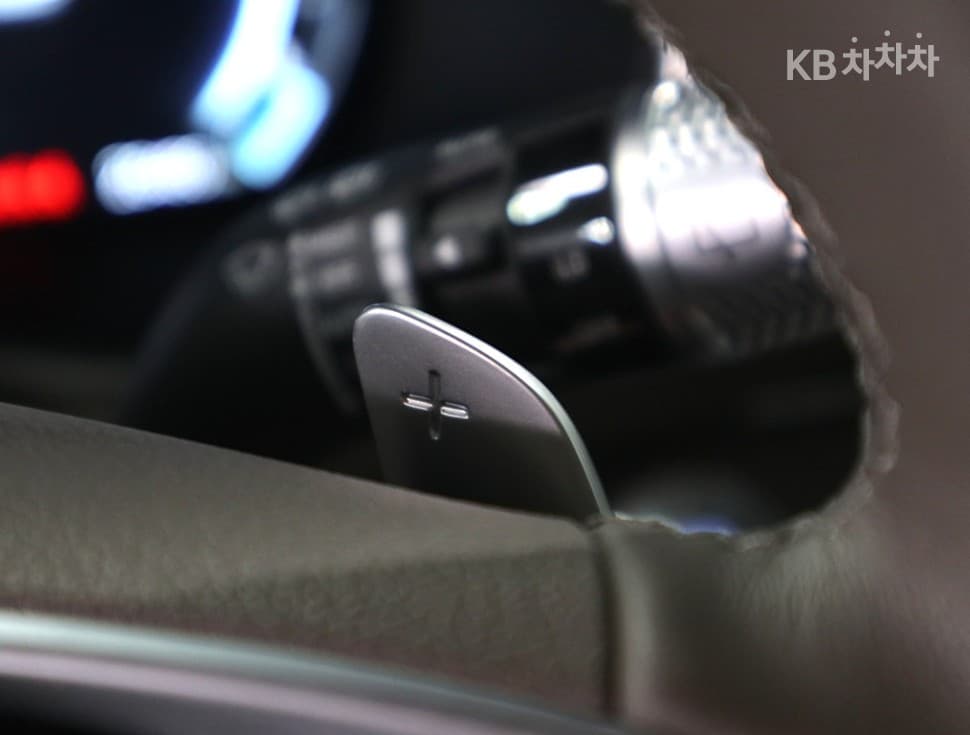 Genesis GV802.5 Turbo Gasoline AWD - 14