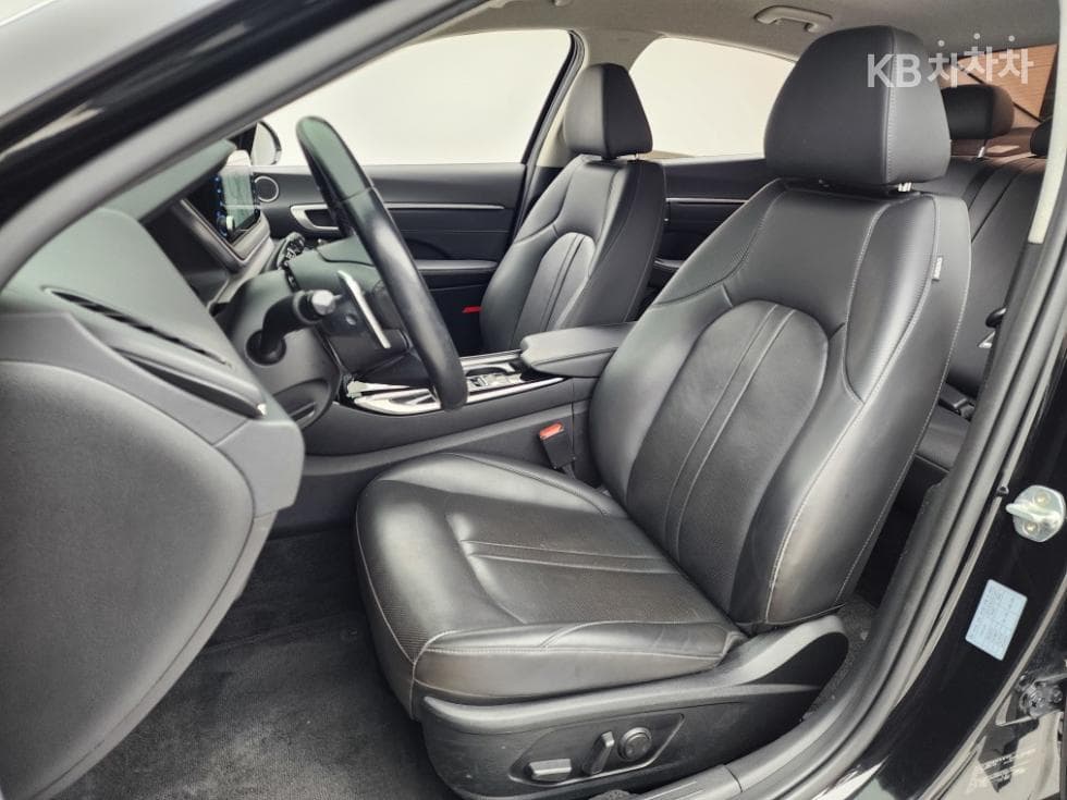 Хюндай Соната (DN8)2.0 Premium Plus - 19