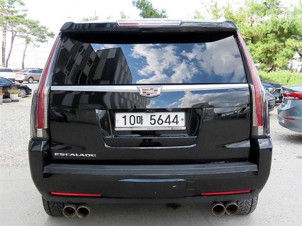 캐딜락 ESCALADE(4-то поколение)6.2 V8 - 4