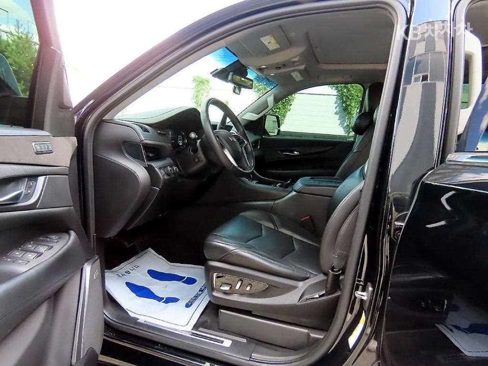 캐딜락 ESCALADE(4-то поколение)6.2 V8 - 5