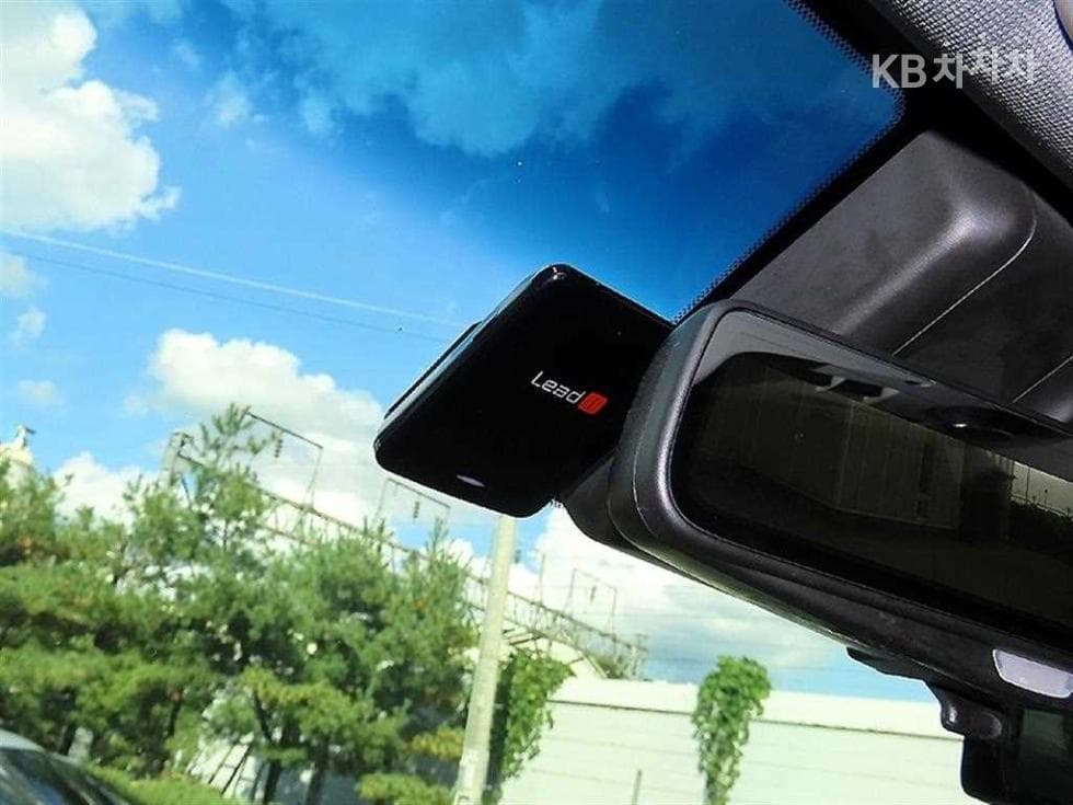 캐딜락 ESCALADE(4-то поколение)6.2 V8 - 15