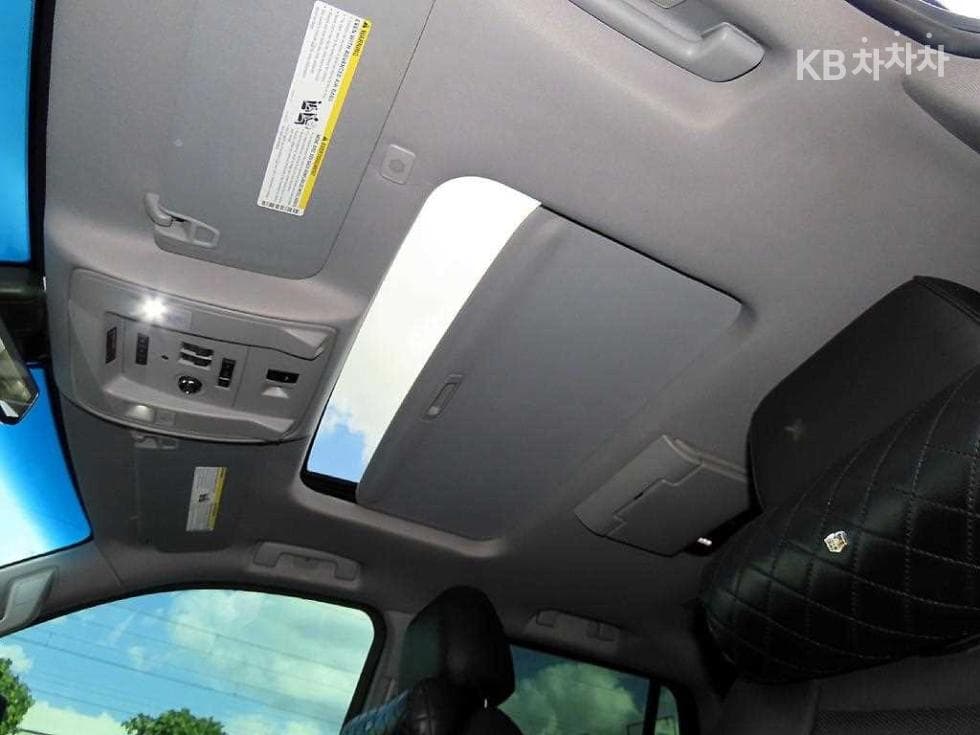 캐딜락 ESCALADE(4-то поколение)6.2 V8 - 17