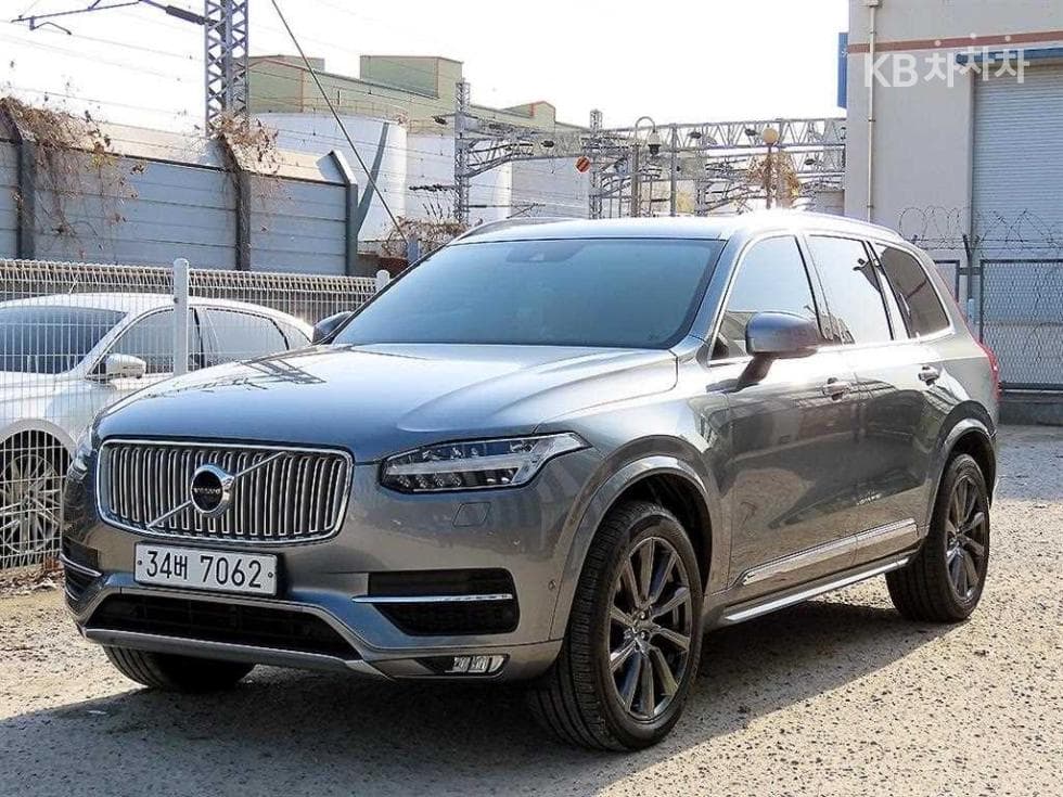 Volvo All New XC90 D5 Inscription - Image 1