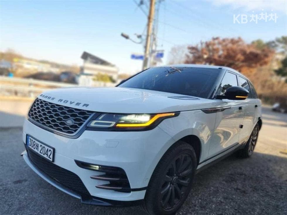 Land Rover Range Rover 벨라 3.0 D300 R-Dynamic SE - Image 1