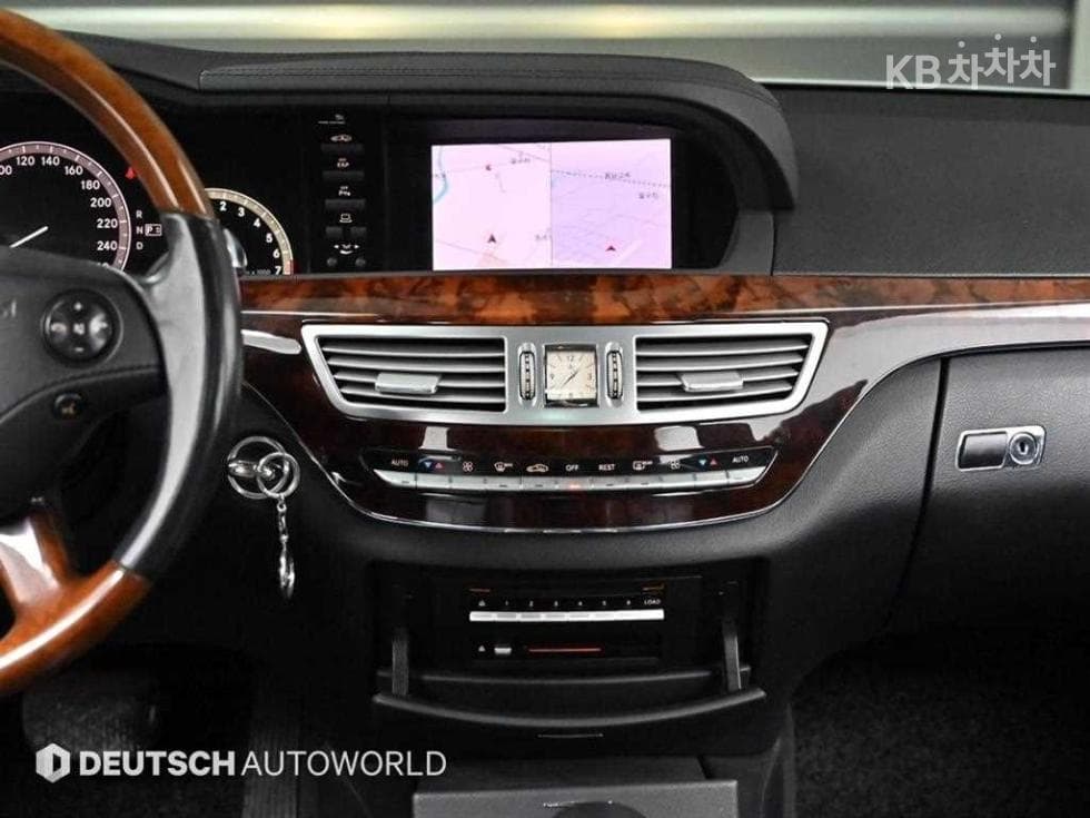 Mercedes-Benz Нов S-КласS350L W221 - 14