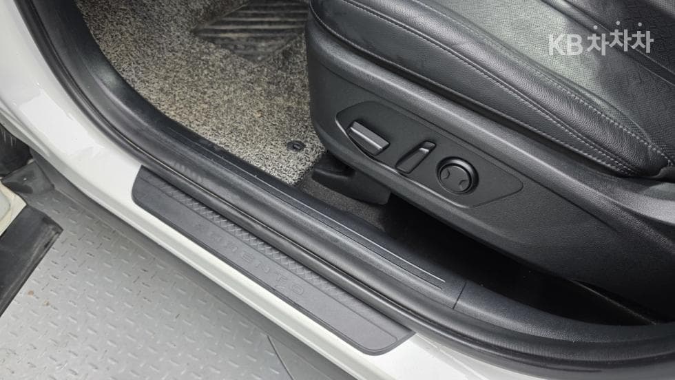 Kia The New (facelift) Sorento MQ42.2 Diesel 2WD Noblesse - 21