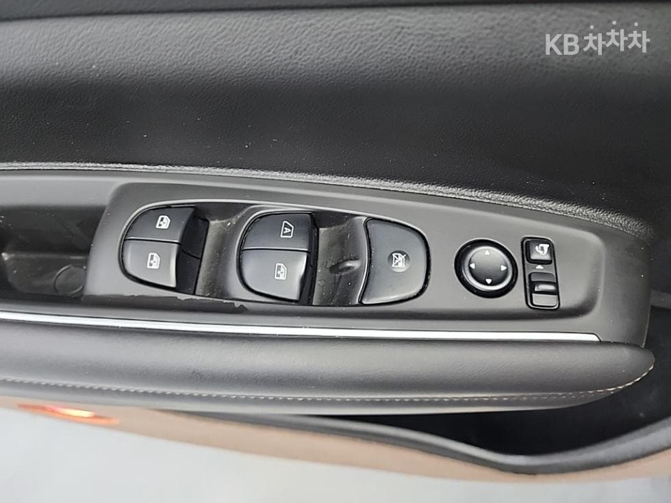 Renault Korea The New (facelift) QM62.0 GDe 2WD Premiere - 17