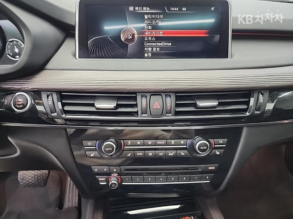 BMW X5 (E70)4.0d xDrive M Sport F15 - 10