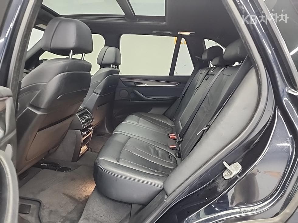 BMW X5 (E70)4.0d xDrive M Sport F15 - 12