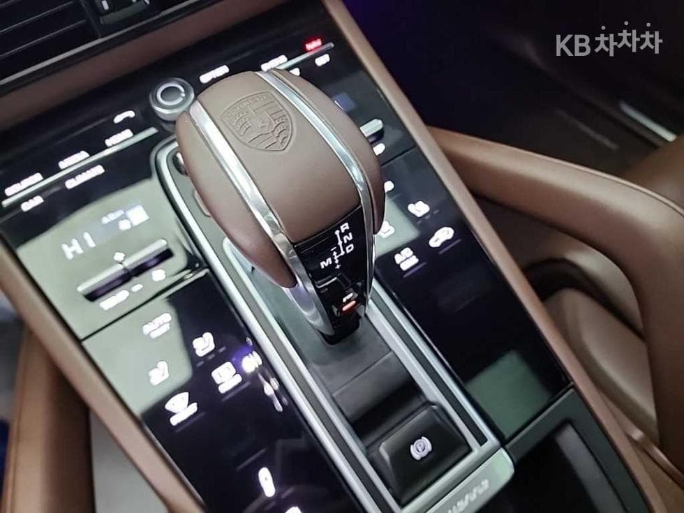 Porsche Cayenne(9Y0)3.0 Coupe Platinum Edition - 8