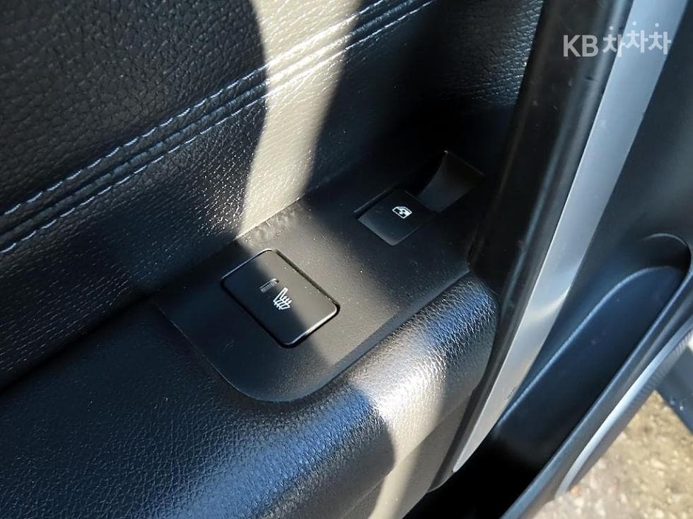 Джи Ем Корея Chevrolet Captiva2WD LT Premium - 17