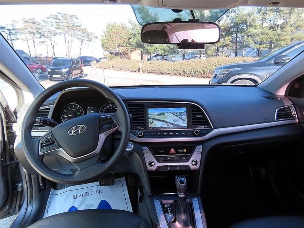 Hyundai Avante (Elantra)AD1.6 GDi Value Plus - 7