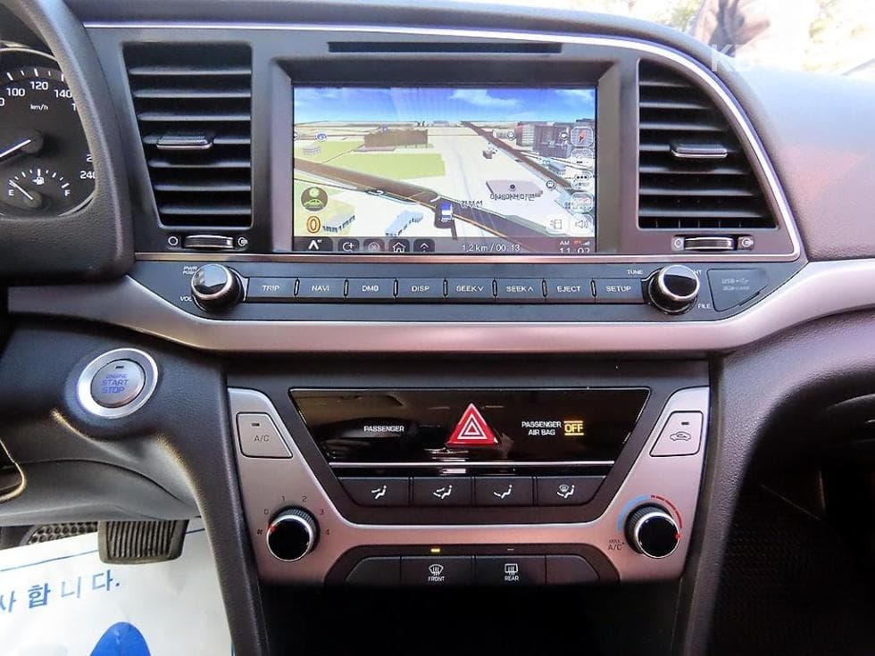 Hyundai Avante (Elantra)AD1.6 GDi Value Plus - 13