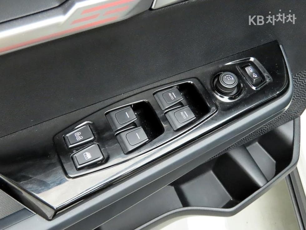 КейДжи Мобилити 토레스(J100)1.5 GDI Турбо T7 - 12