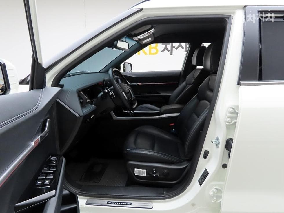 КейДжи Мобилити 토레스(J100)1.5 GDI Турбо T7 - 13