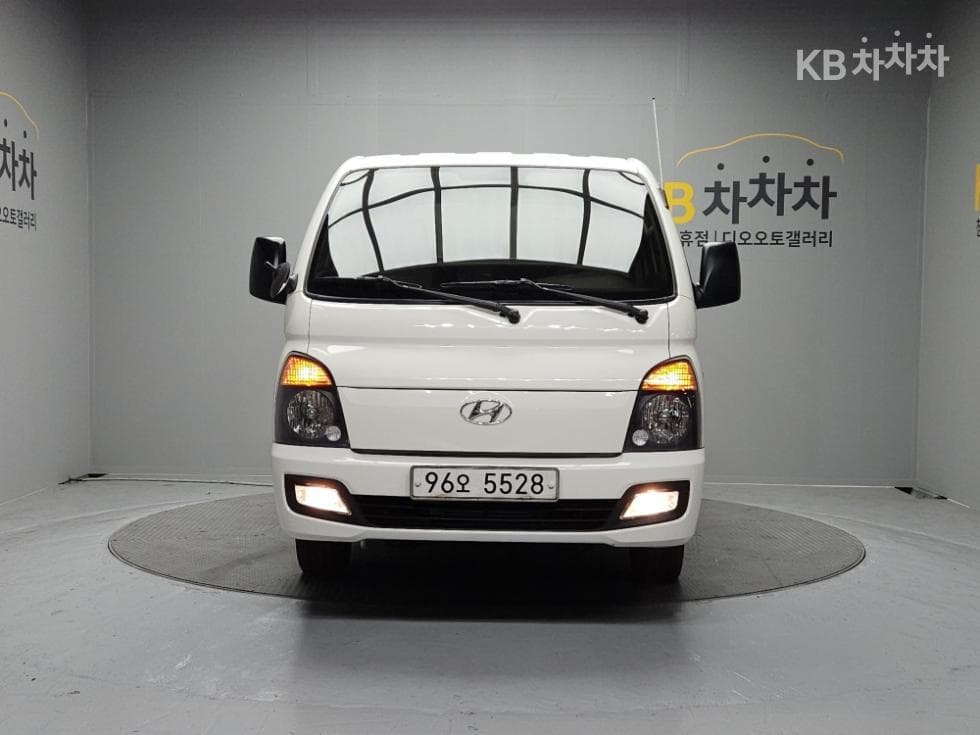 Hyundai Porter 2Extra Long Super Cab CRDi Style - 2