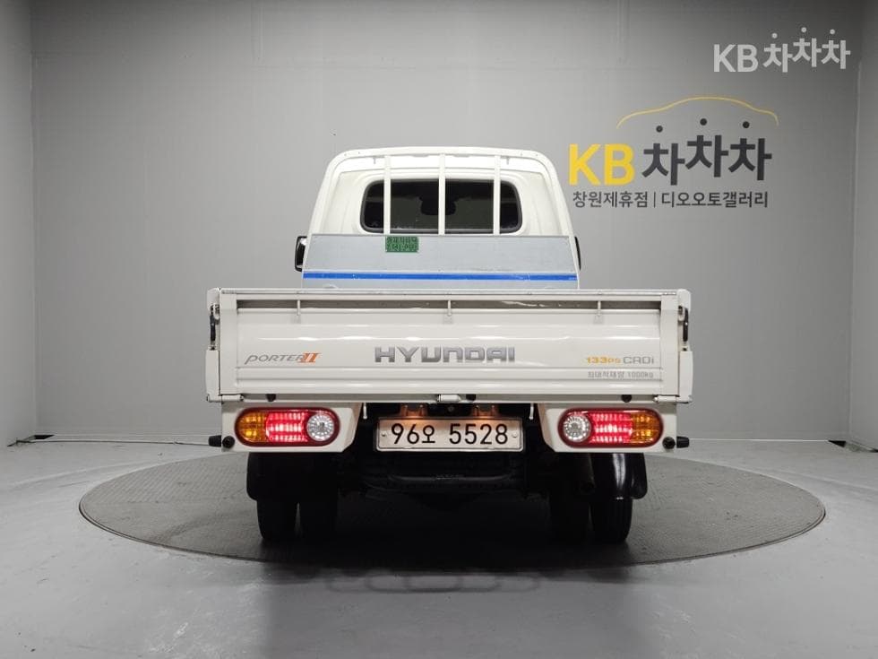 Hyundai Porter 2Extra Long Super Cab CRDi Style - 4