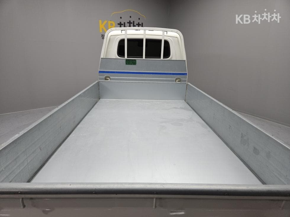 Hyundai Porter 2Extra Long Super Cab CRDi Style - 5