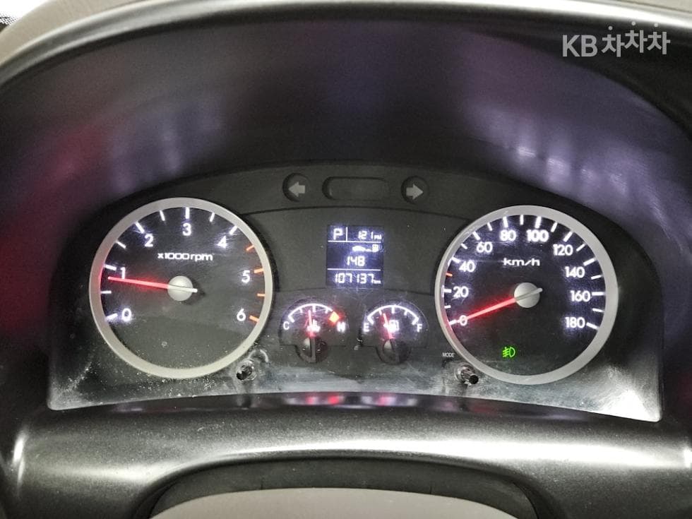 Hyundai Porter 2Extra Long Super Cab CRDi Style - 6