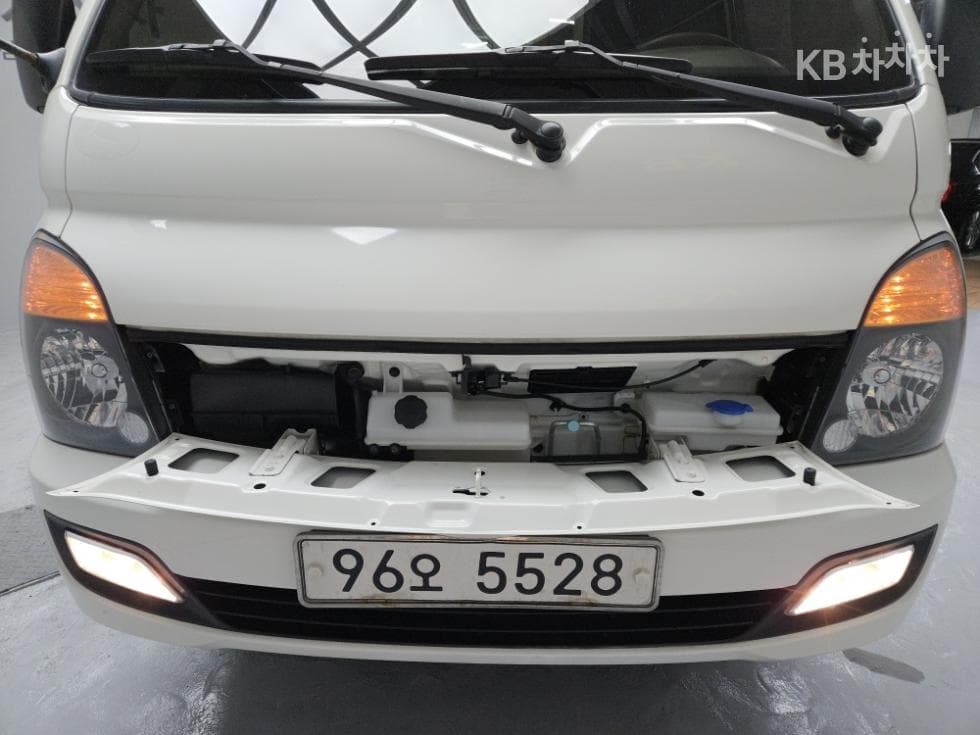 Hyundai Porter 2Extra Long Super Cab CRDi Style - 10