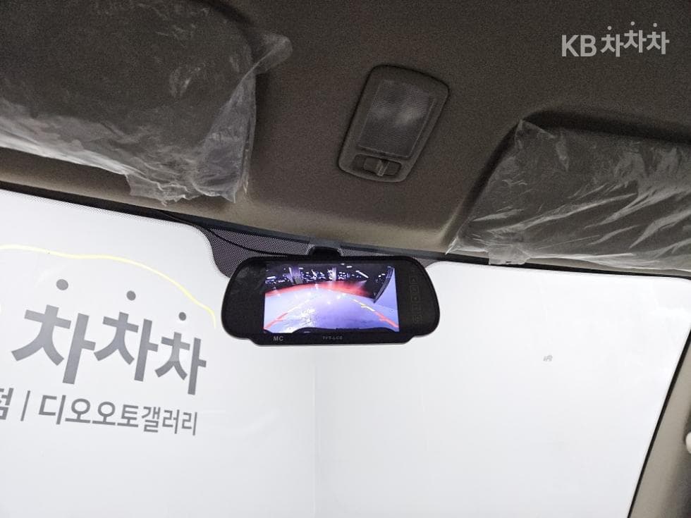 Hyundai Porter 2Extra Long Super Cab CRDi Style - 17