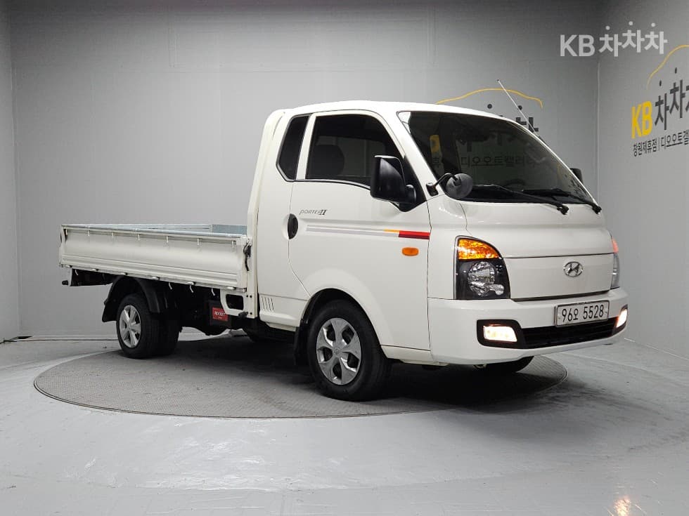 Hyundai Porter 2 Extra Long Super Cab CRDi Style - Image 1