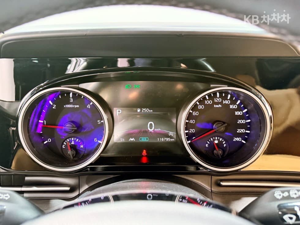 Kia Carnival 4th generationD2.2 9-seater Noblesse - 5