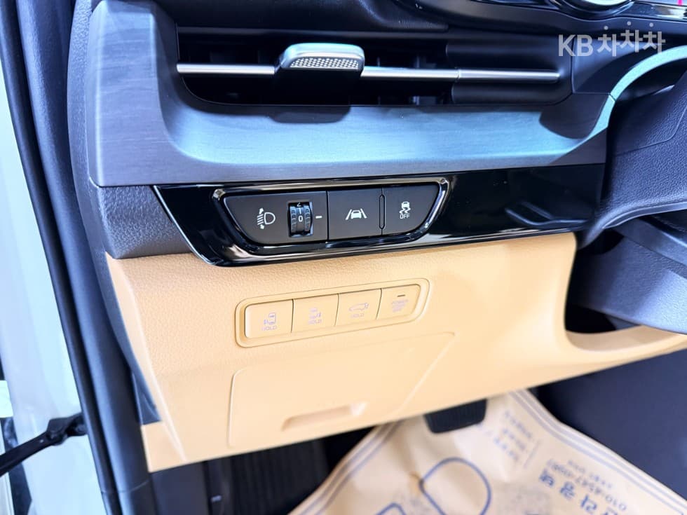 Kia Carnival 4th generationD2.2 9-seater Noblesse - 8