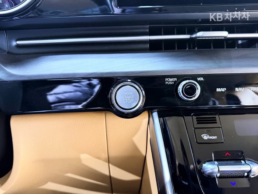 Kia Carnival 4th generationD2.2 9-seater Noblesse - 12