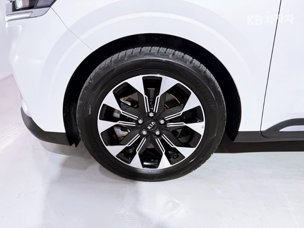 Kia Carnival 4th generationD2.2 9-seater Noblesse - 20