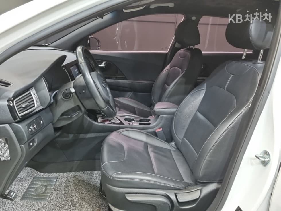 Киа Ниро1.6 Престиж - 17