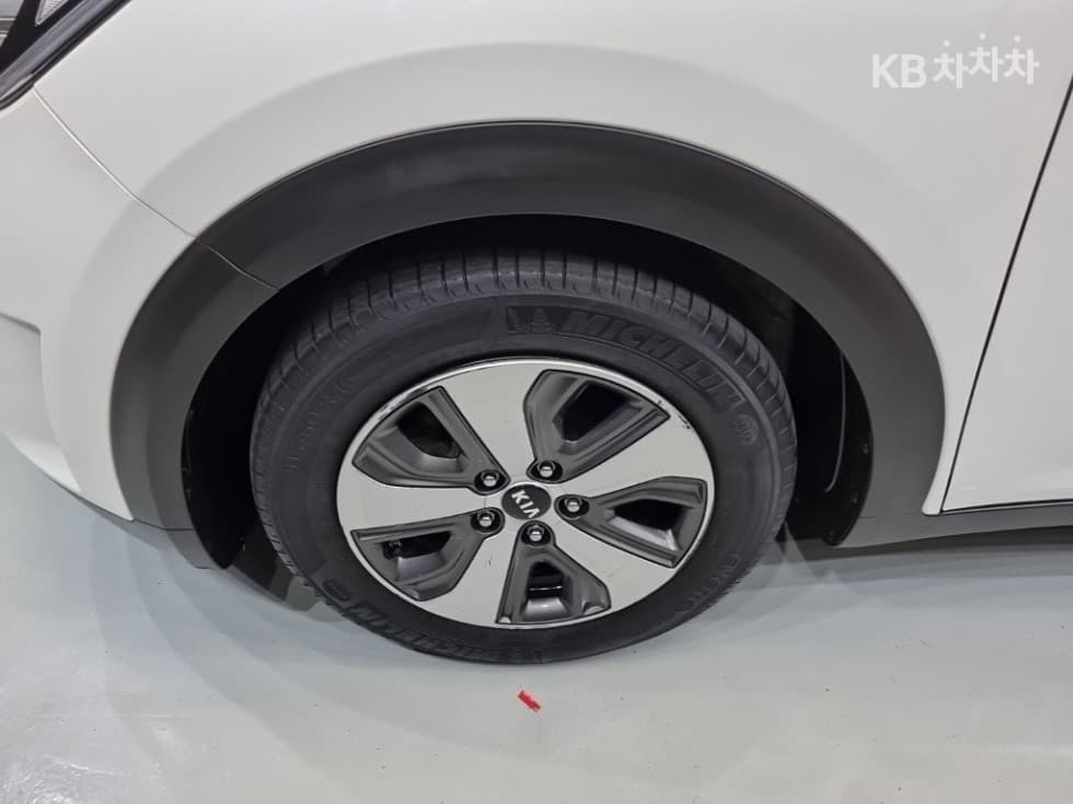 Киа Ниро1.6 Престиж - 21