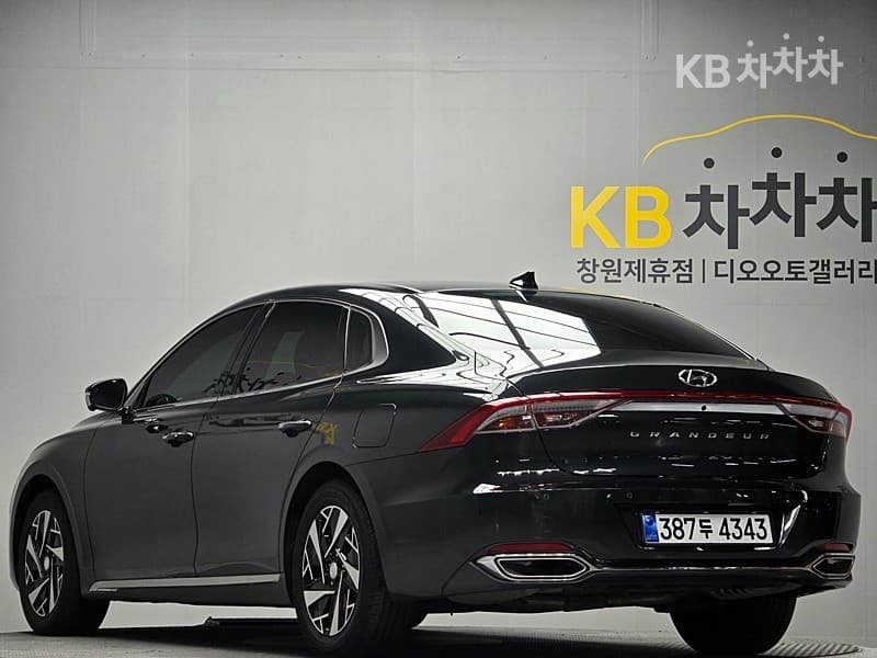 Хюндай The New (фейслифт) Grandeur (Azera) Хибрид2.4 Le Blanc - 4