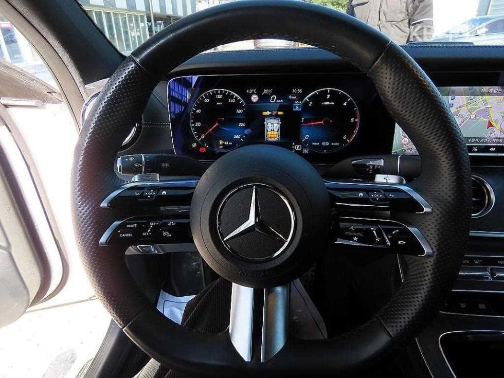 Mercedes-Benz E-Клас (W213)E220d 4MATIC AMG Line - 8