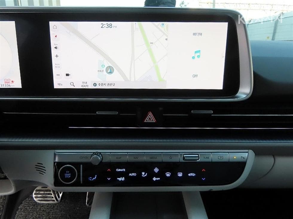 Hyundai IONIQ 6(CE)Long Range Prestige - 13