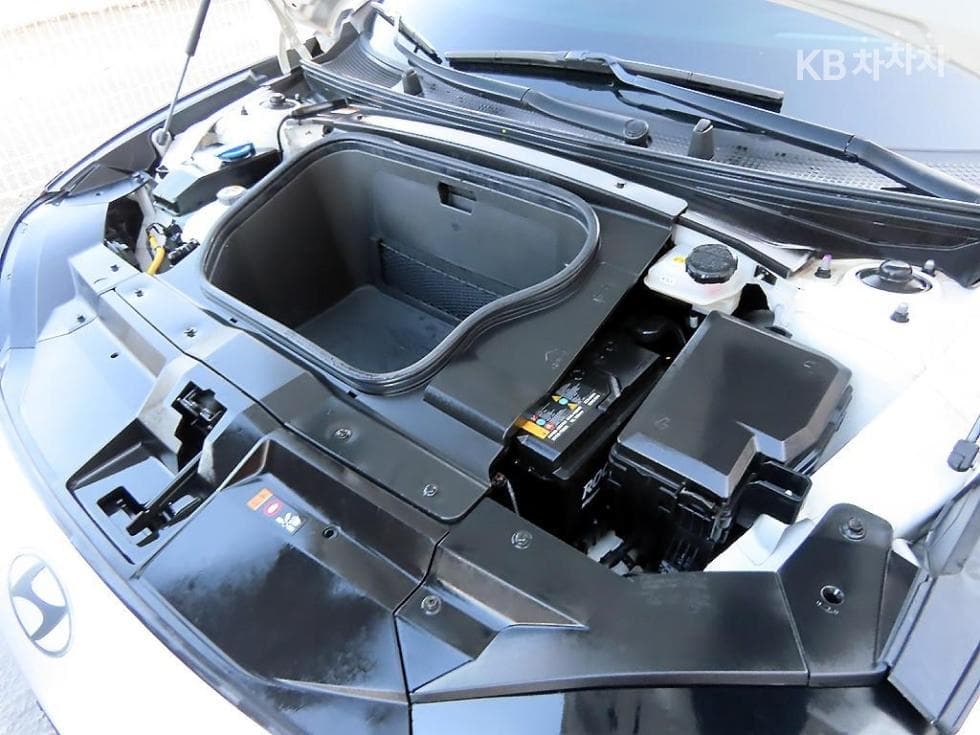 Hyundai IONIQ 6(CE)Long Range Prestige - 19