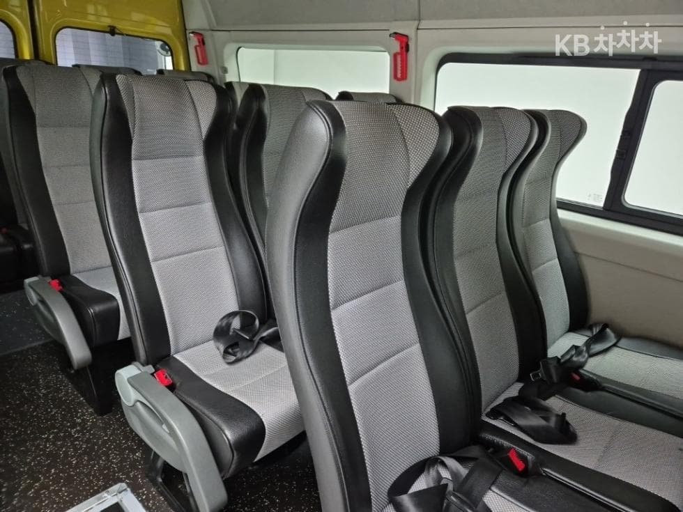 Renault Korea New 마스터 버스15-seater Standard - 11