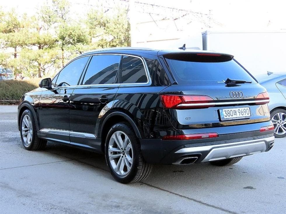Audi New Q73.0 55 TFSI Quattro Standard - 3